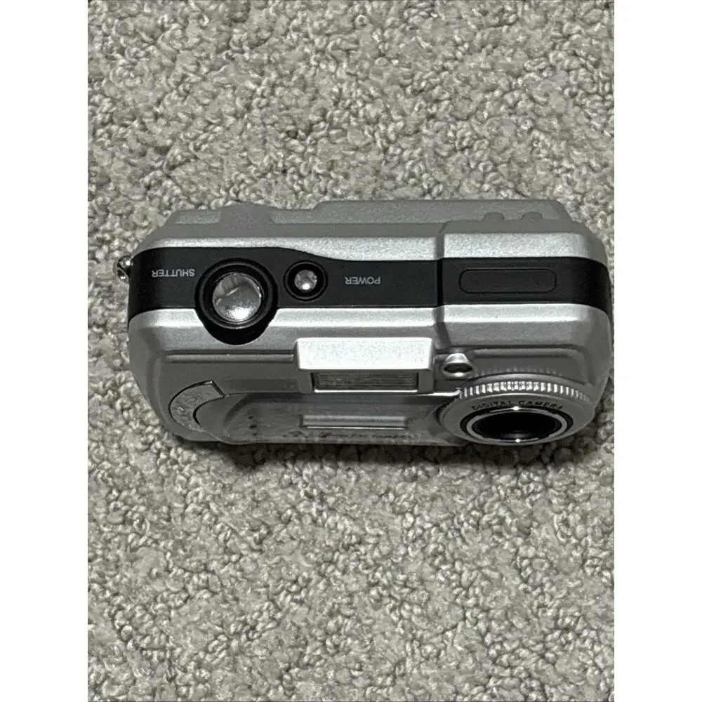 Unbranded Vintage silver 3.1-megapixel digital camera from early 2000s DOES Work